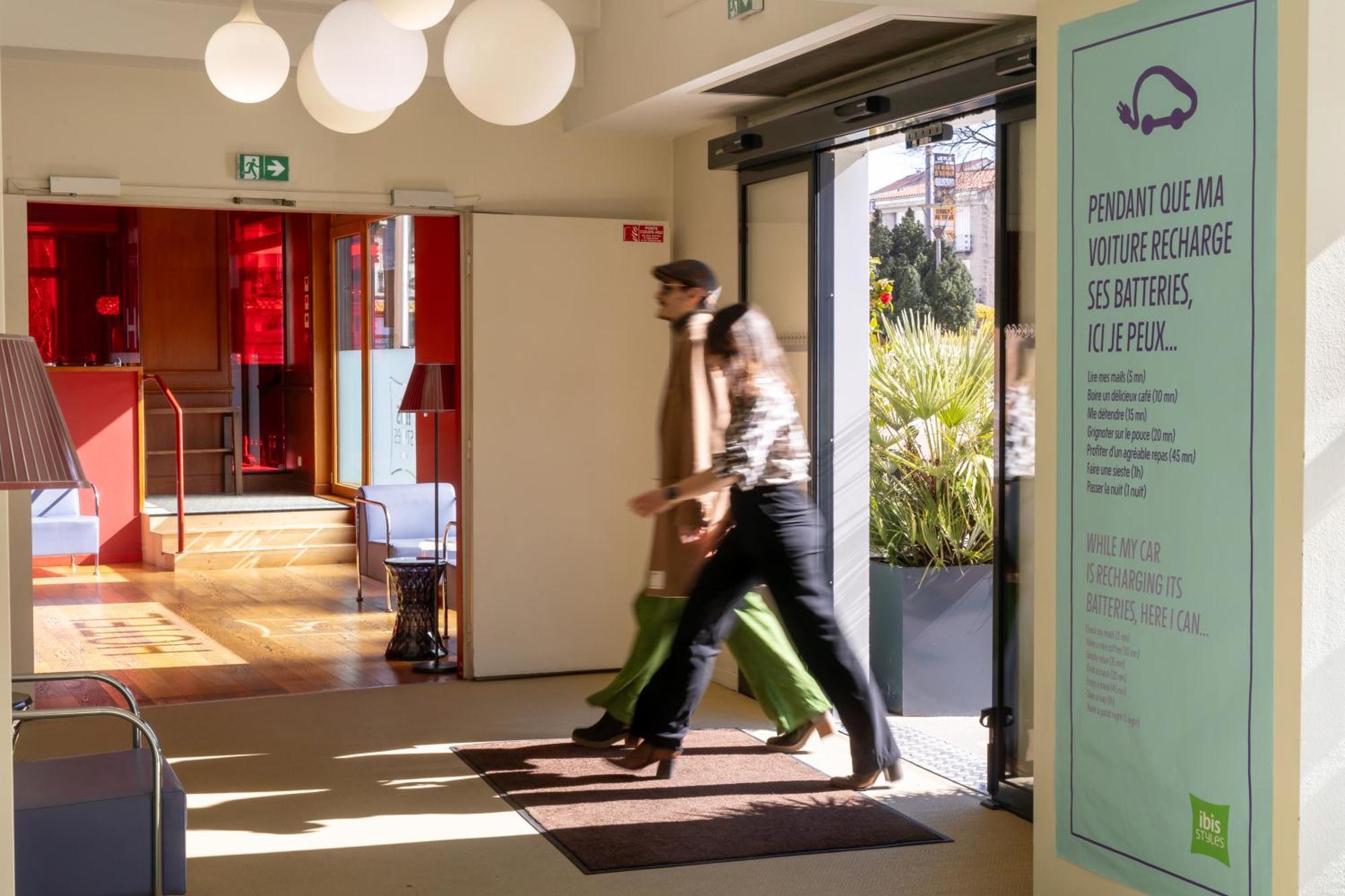 Ibis Styles Le Puy En Velay Hotel Eksteriør billede