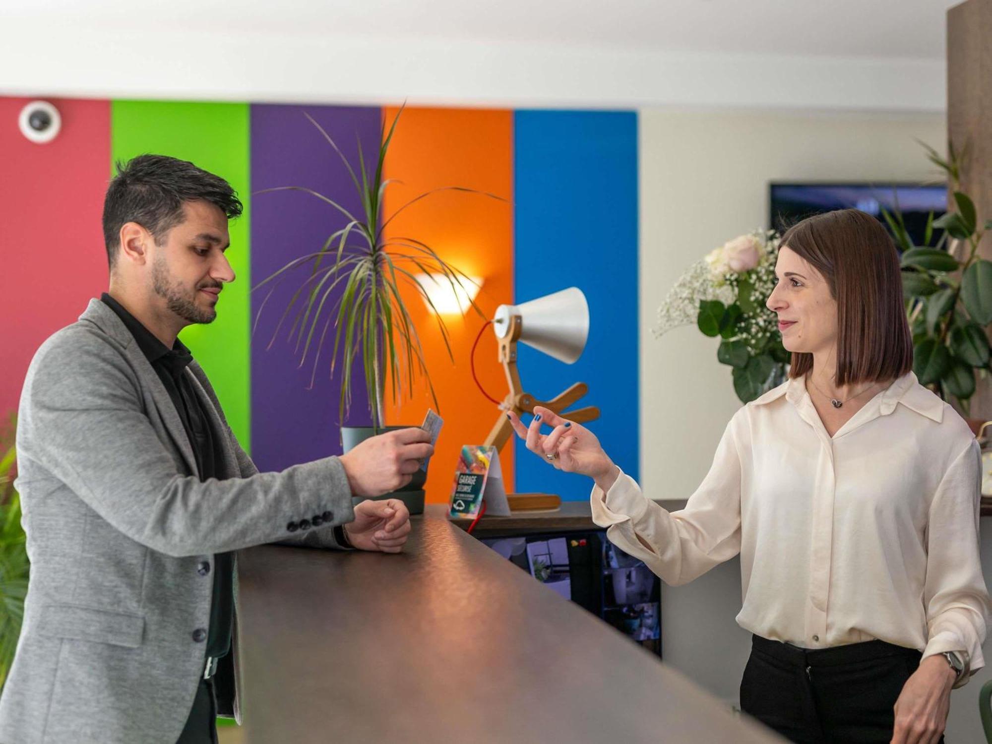 Ibis Styles Le Puy En Velay Hotel Eksteriør billede